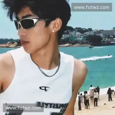 潘珉万